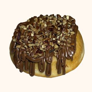Dona artesanal de chocolate y nuez, donas decoradas en San Pedro Garza García
